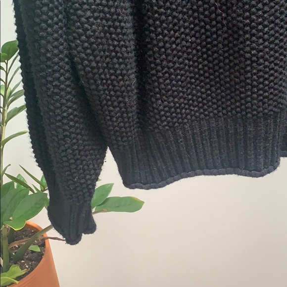 Nearly a turtleneck cable knit sweater - Picture 3 of 3